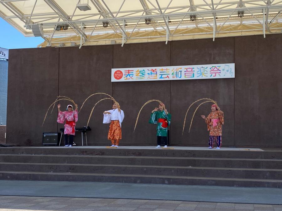 南京玉すだれシスターズ