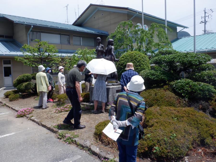歴史の彼方へ鑑賞の様子