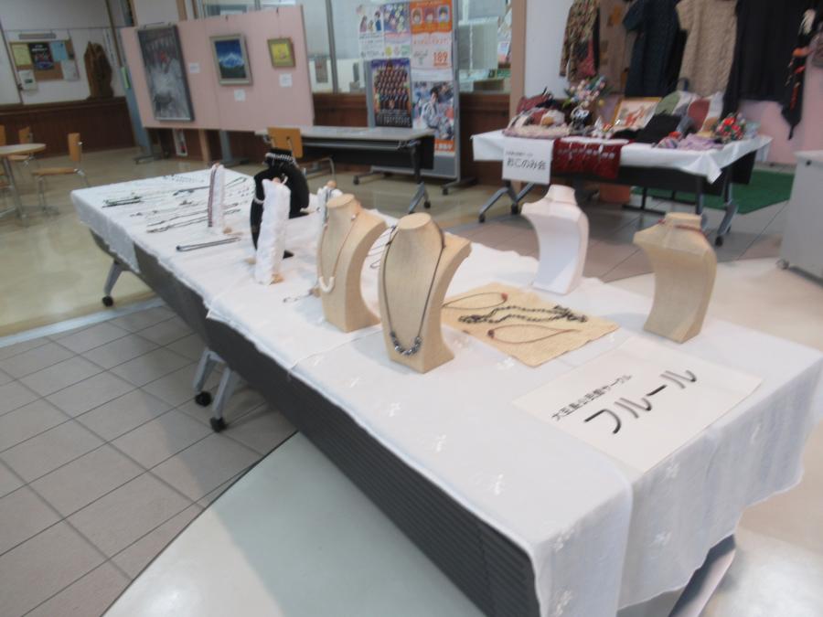 ビーズアクセサリーを飾ってある様子