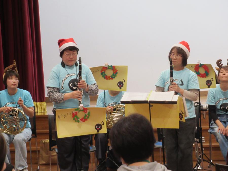 クラリネットの楽器紹介の様子