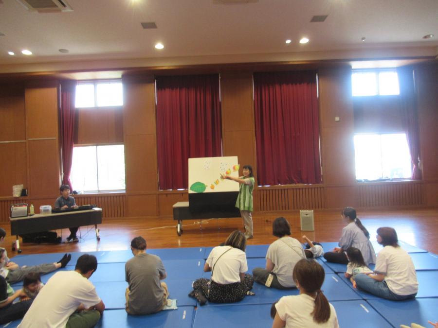 カタツムリがどんどん出てくるパネルの写真