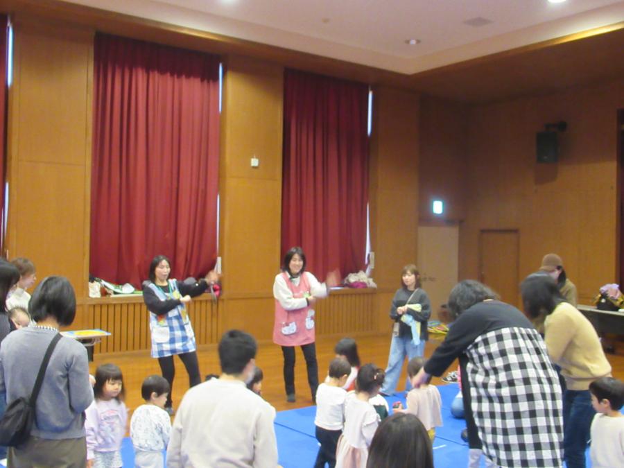 体操をしている様子