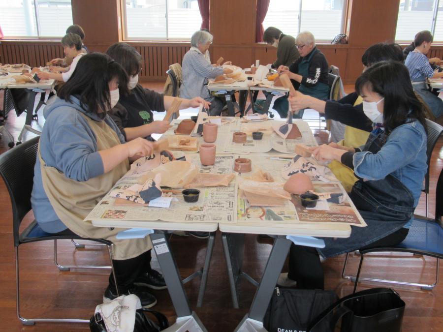 それぞれに形を整えて作るところ