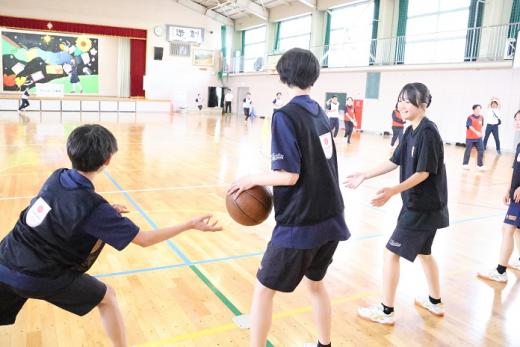 ボール運びの様子