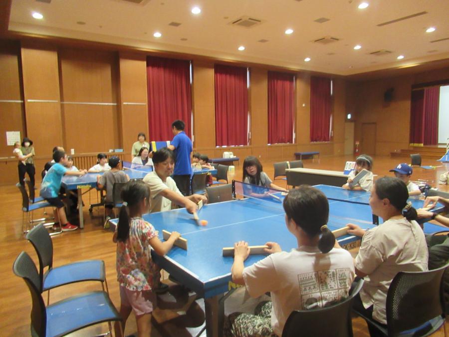 お父さんが打ち返している様子