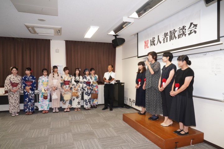 懇親会の様子