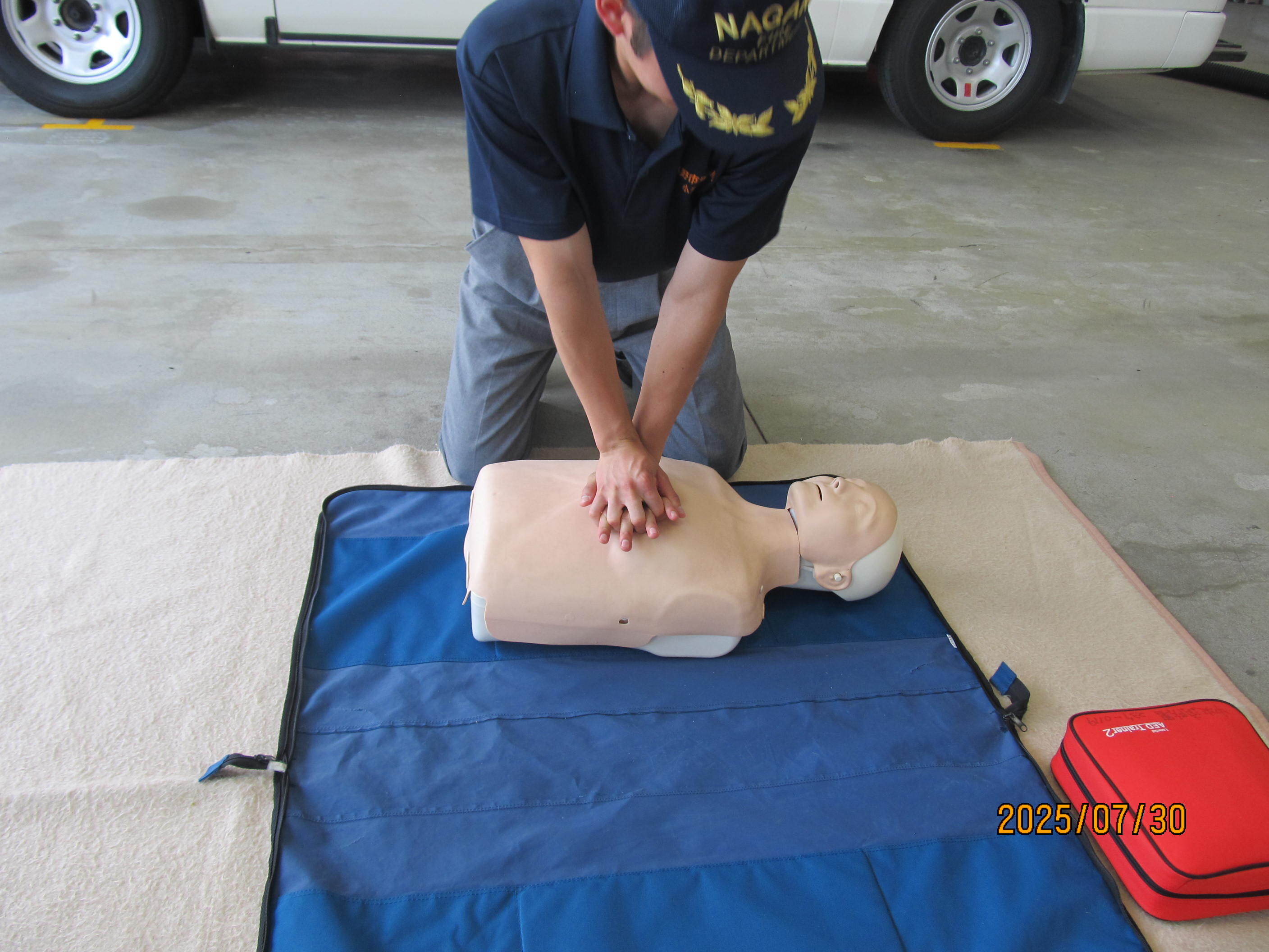 心臓マッサージ