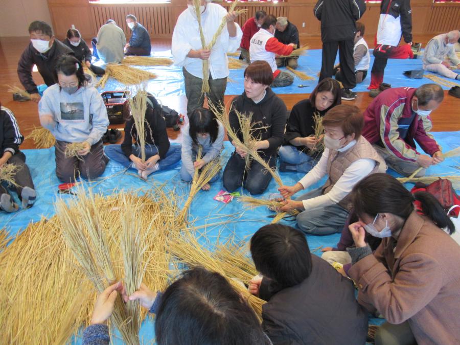 夢中に取り組む参加者