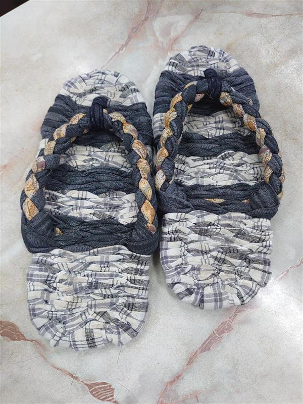 観劇をされた方から寄付していただいたわらじ