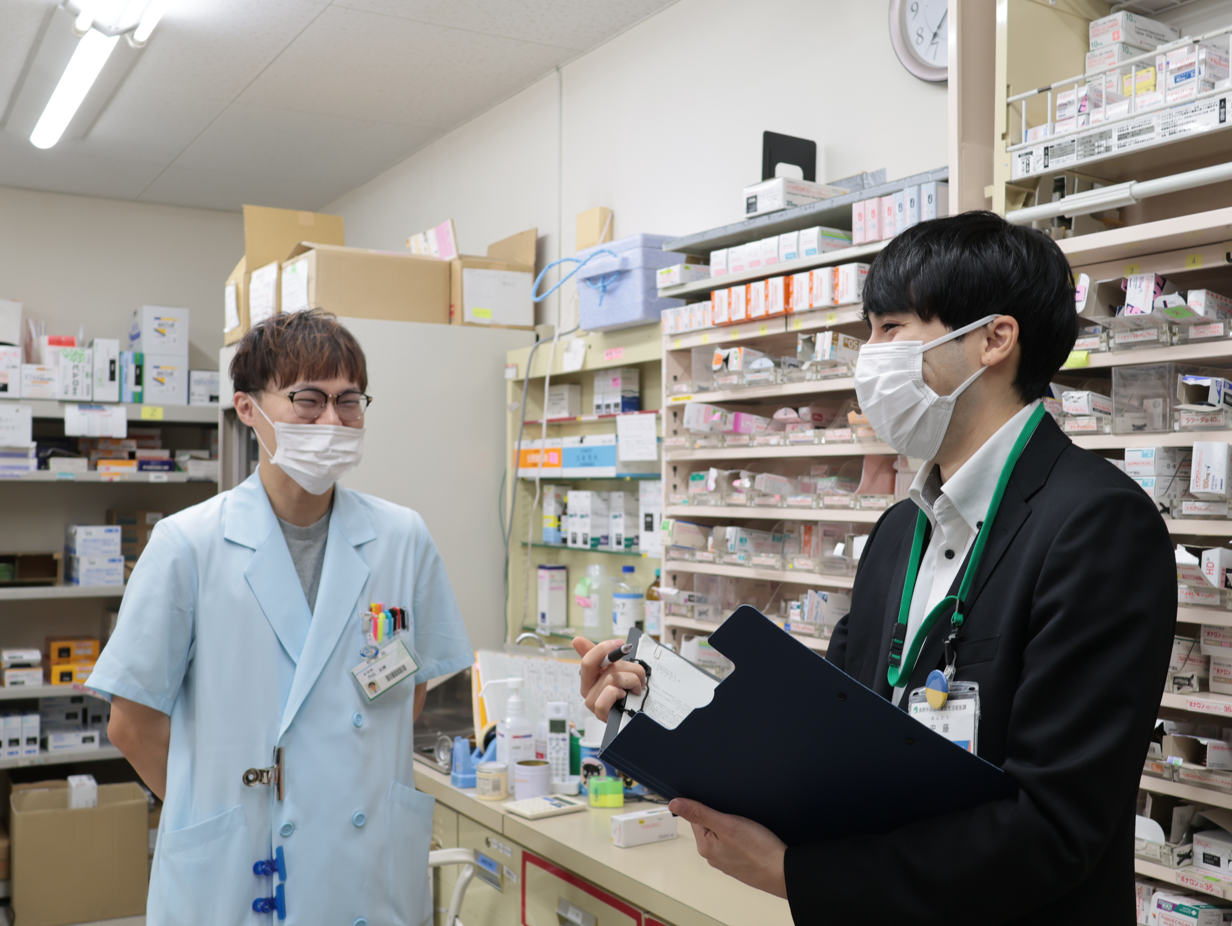 薬剤師の業務の様子の写真