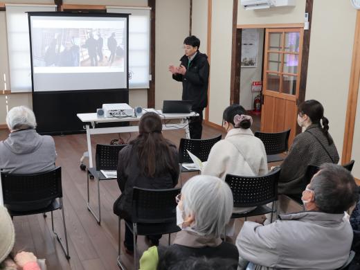 旧作新学校の歴史や保存工事の説明2