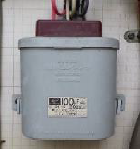 低圧コンデンサーの写真