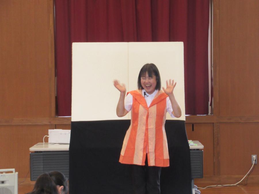 講師の降旗伸子さんの写真