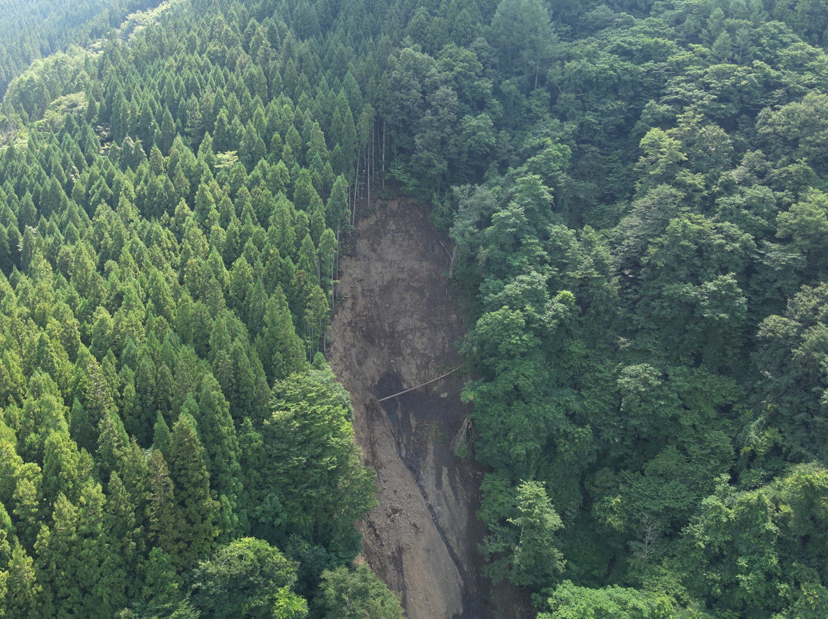 鬼無里地区での土砂災害の写真