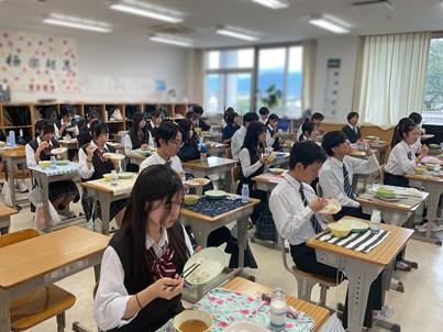 給食