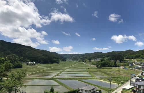 信更の棚田（春）