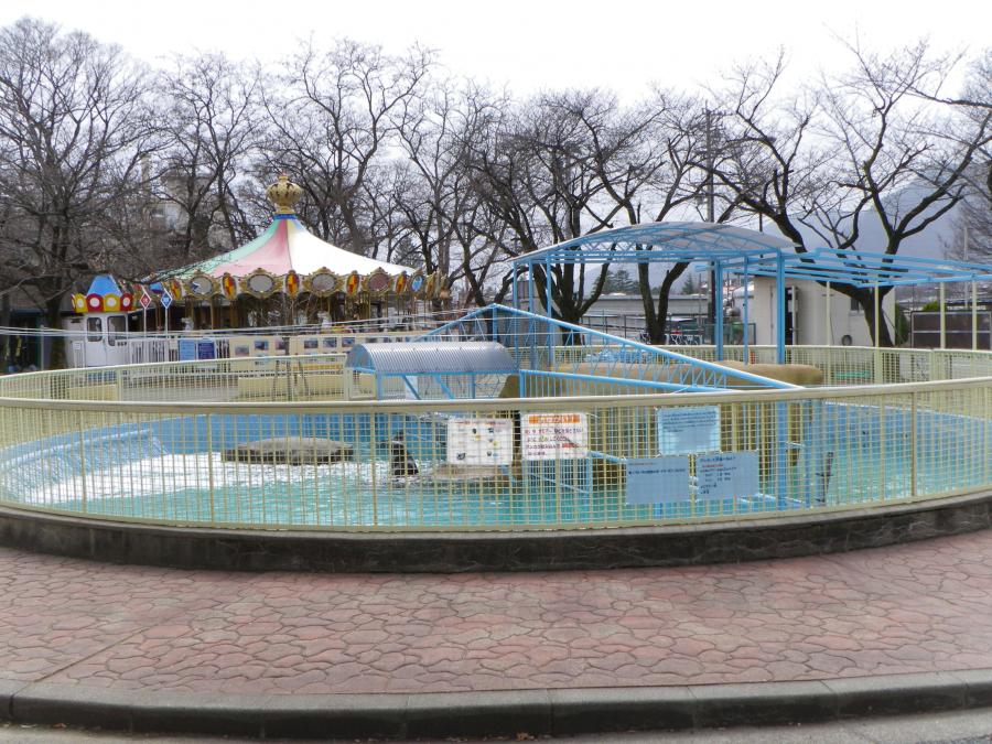 城山公園アシカ舎