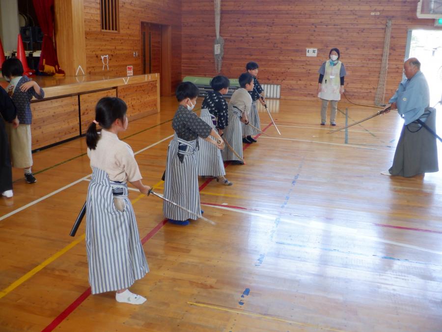 綿内小学校こどもプラザ訪問公演