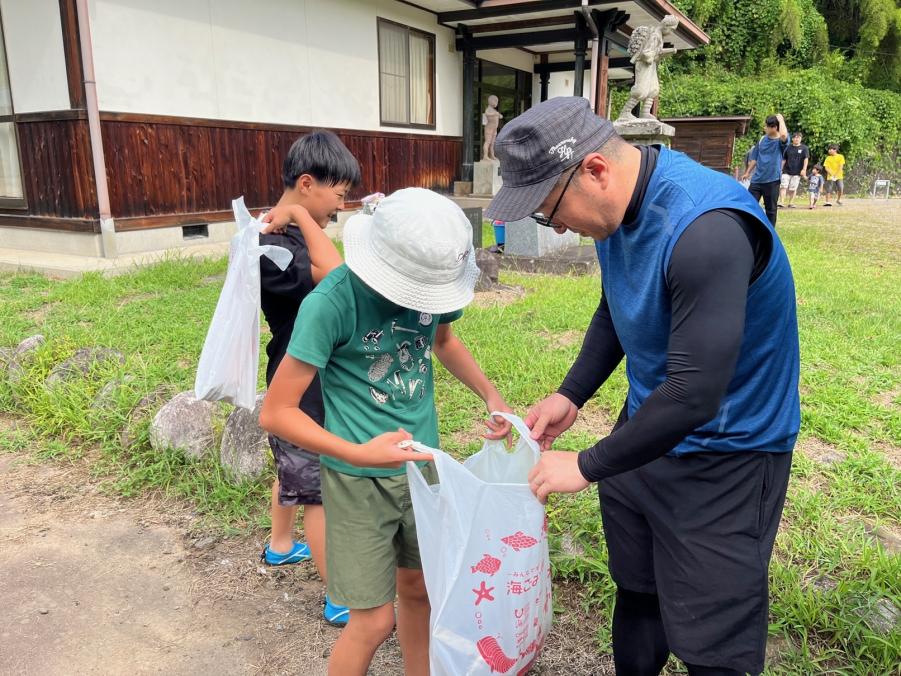 ゴミ拾いの様子